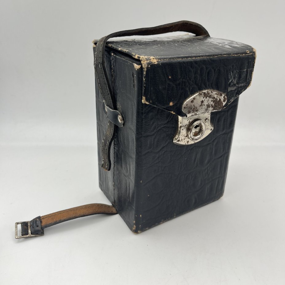 Фотоаппарат пластиночный "Фотокор-1" в оригинальном кофре с пластинами в комплекте, металл, стекло, кожа, искусственная кожа, Государственный оптико-механический завод имени ОГПУ (ГОМЗ), СССР, 1930-1941 гг.
