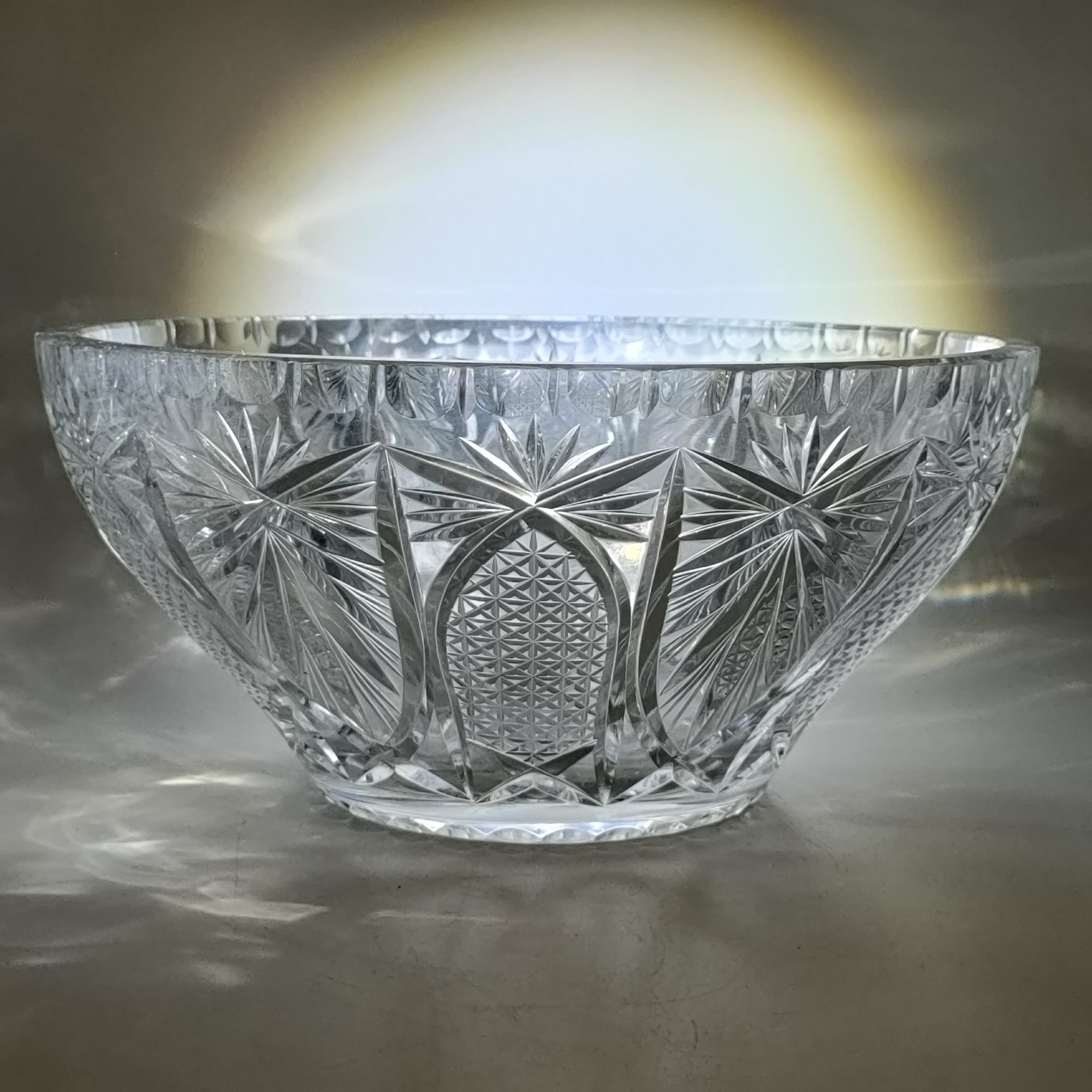 Салатник с резным геометрическим декором, хрусталь, алмазная грань, СССР, 1970-1990 гг.