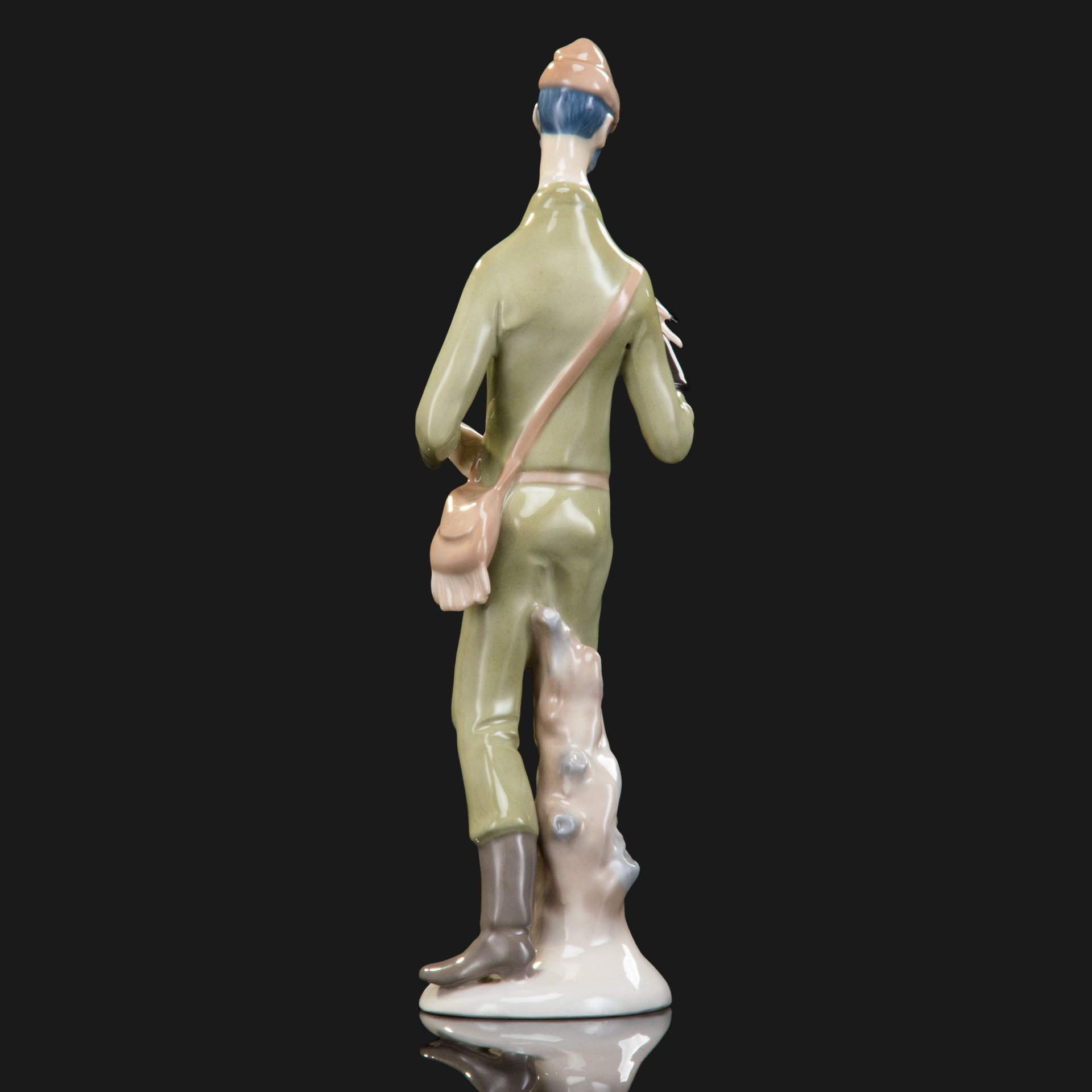 Статуэтка "Соколиная охота", VEB Porzellanfiguren Lippelsdorf (Липпельсдорф)