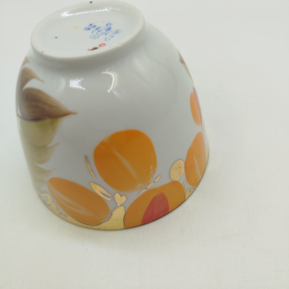 Чайное трио "Щедрая осень", автор рисунка Н.Б. Гусева, автор формы С.Е. Яковлева, фарфор, роспись, золочение, Ленинградский фарфоровый завод (ЛФЗ), СССР, 1960-1970 гг.