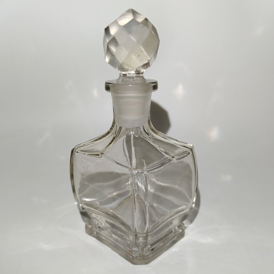 Флакон парфюмерный с граненой пробкой, стекло, Российская империя, 1890-1915 гг.
