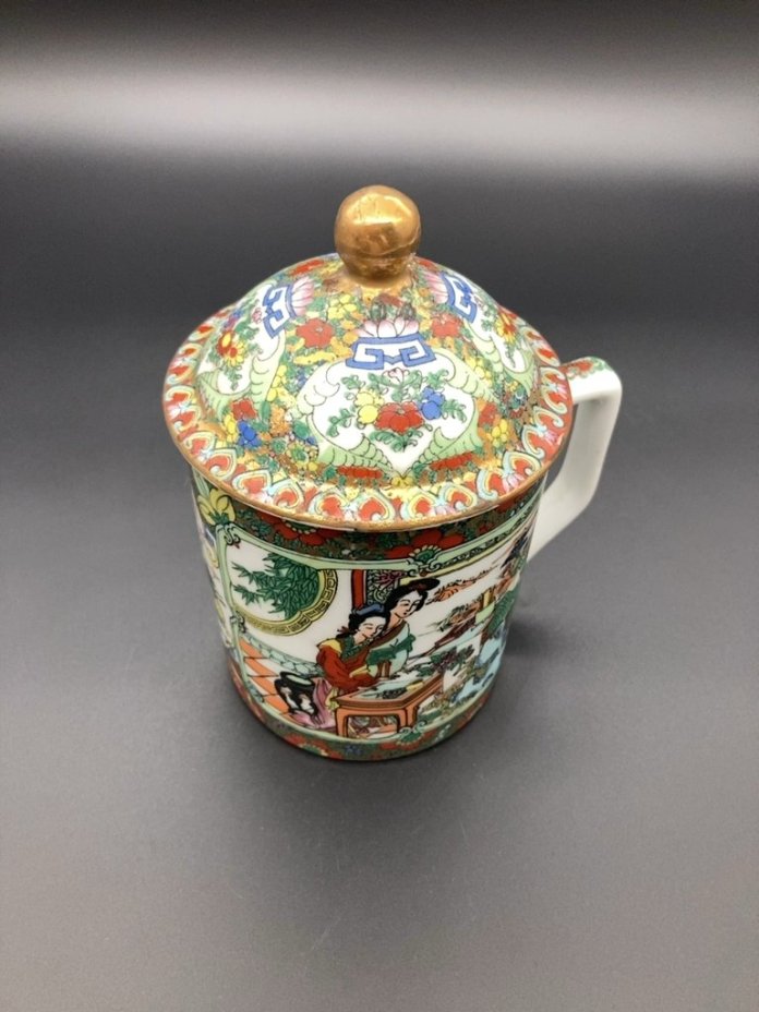 Кружка с крышкой, Китай