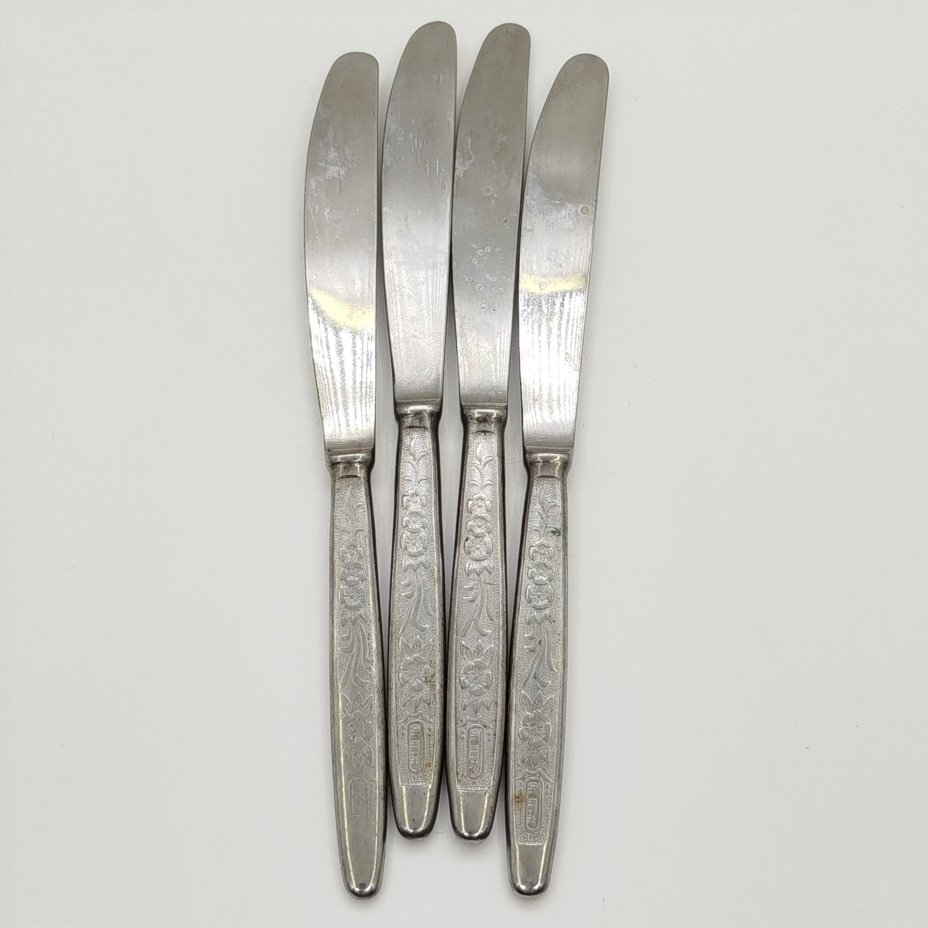 Набор из 4-х столовых ножей с цветочным декором на ручках, сталь, Завод «Труд» (р.п. Вача), СССР, 1980-1990 гг.