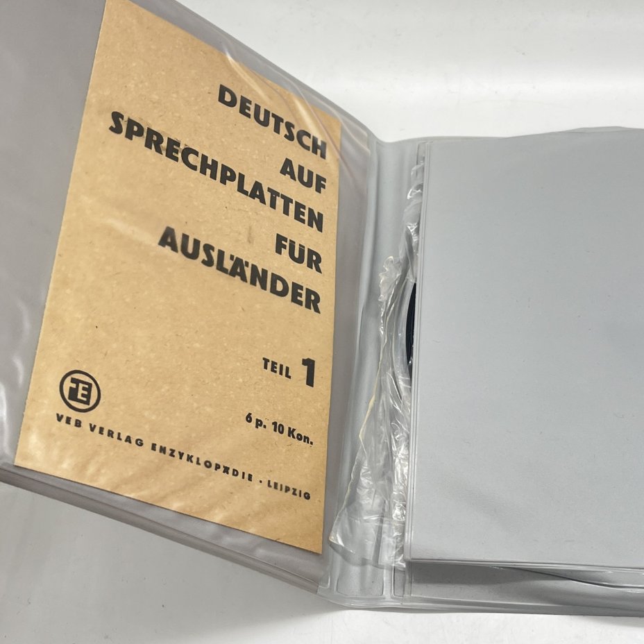 Набор пластинок Deutsch auf Sprechplatten für Ausländer №1 ("разговорный немецкий для иностранцев)