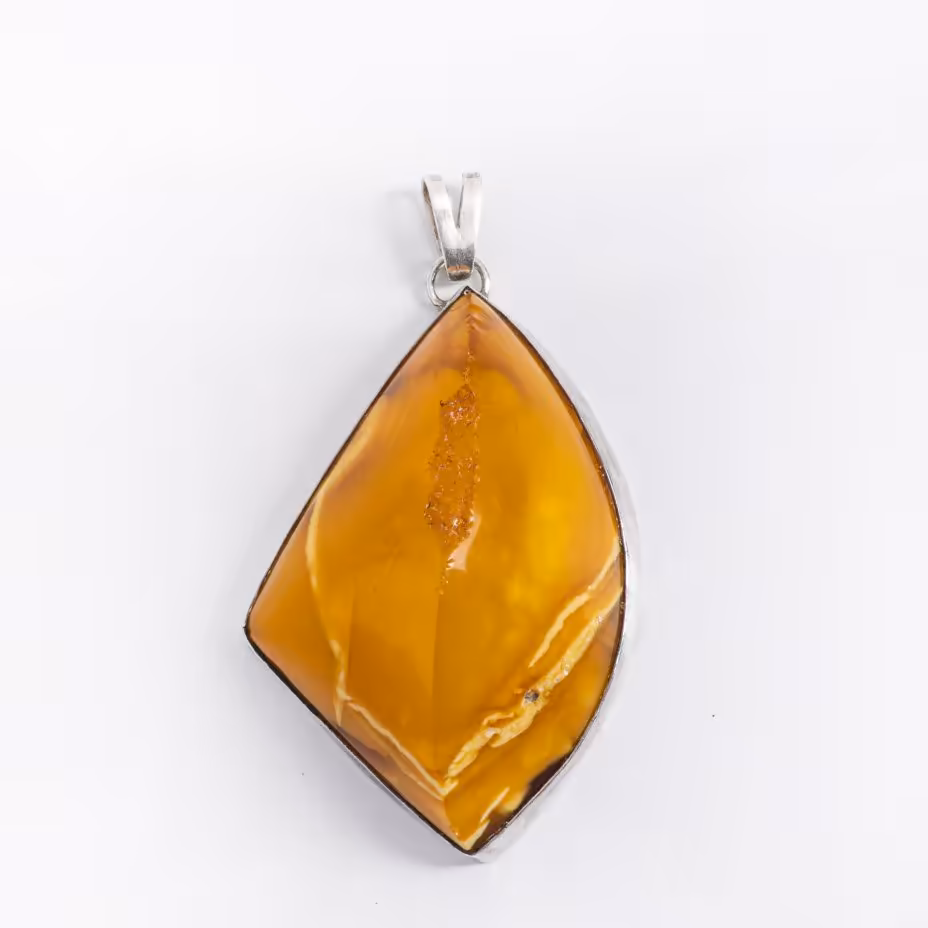 Кулон с вставкой из янтаря, металл, СССР, 1970-1990 гг.