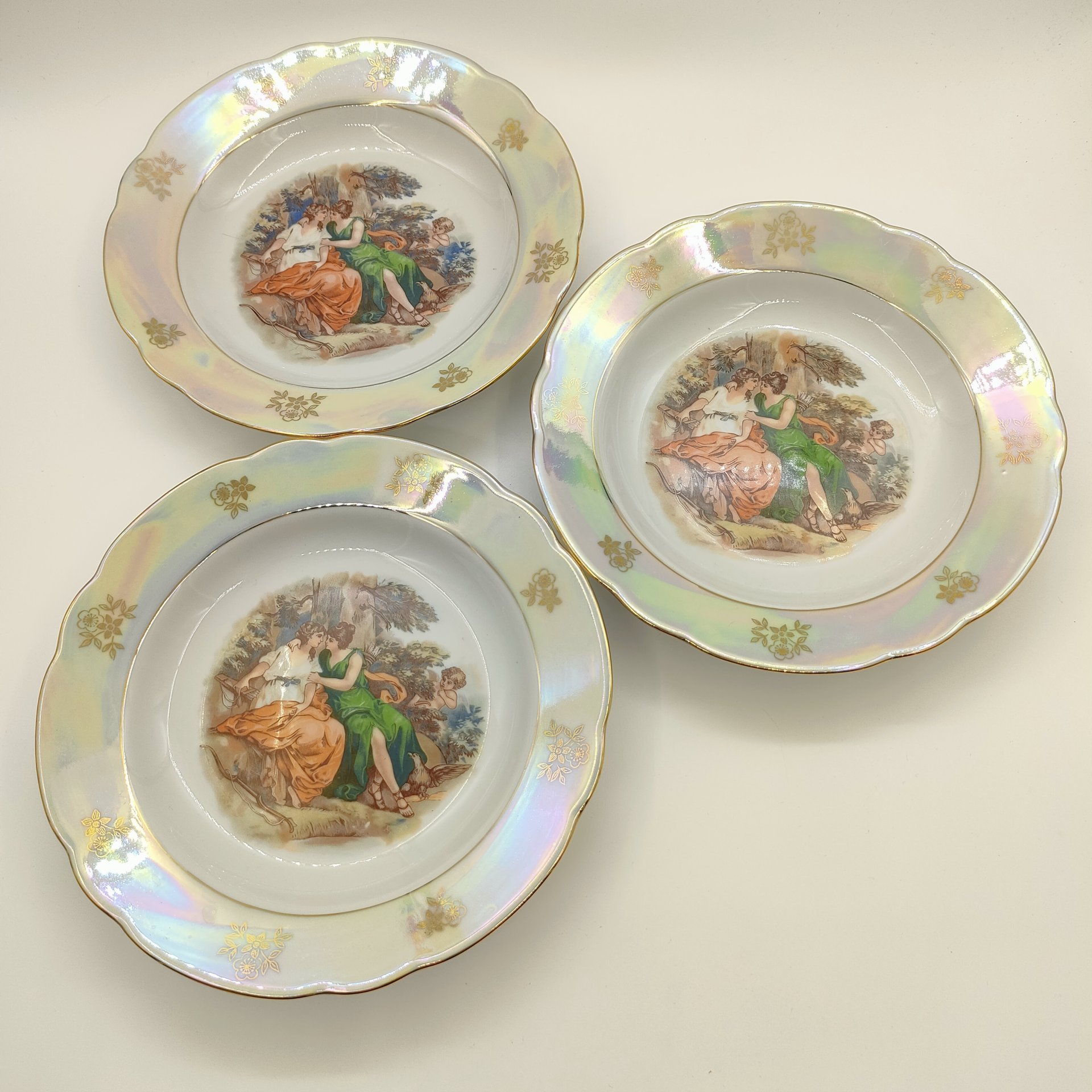 Набор из 3-х суповых тарелок из сервиза "Мадонна", фарфор, люстр, деколь, золочение, Kahla, ГДР, 1968-1987 гг.