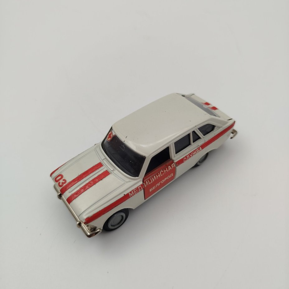 Модель автомобиля "ИЖ-1500 Комби" (Медицинская служба. Белгород), авторская модель, металл, пластик, СССР, 1980-1990 гг.