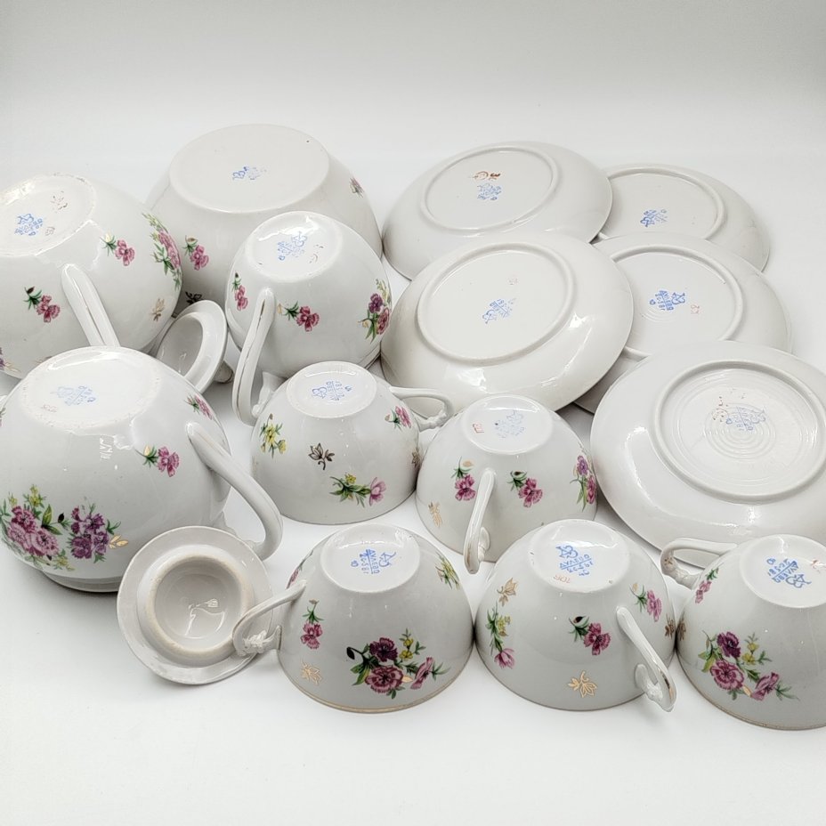 Сервиз чайный на 5 персон, украшенный цветочным декором, фарфор, деколь, золочение, Дулевский фарфоровый завод (Дулёво), СССР, 1958 г.