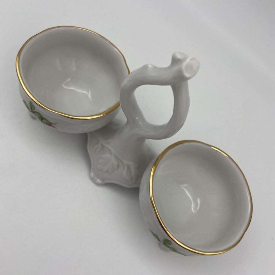 Салатник и двусекционная солонка, украшенные изображением роз, фарфор, деколь, золочение, Pirkenhammer, Чехия, 1993-2010 гг.