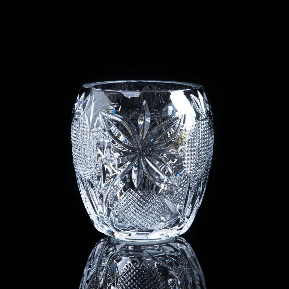 Ваза, украшенная рельефным декором, стекло, СССР, 1970-1990 гг.