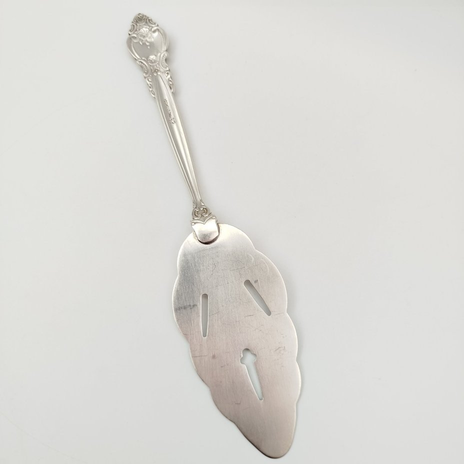 Лопатка сервировочная с растительным декором