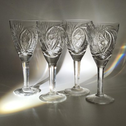 Набор из 4-х бокалов с резным геометрическим декором (в подборе), хрусталь, алмазная грань, СССР, 1970-1990 гг.