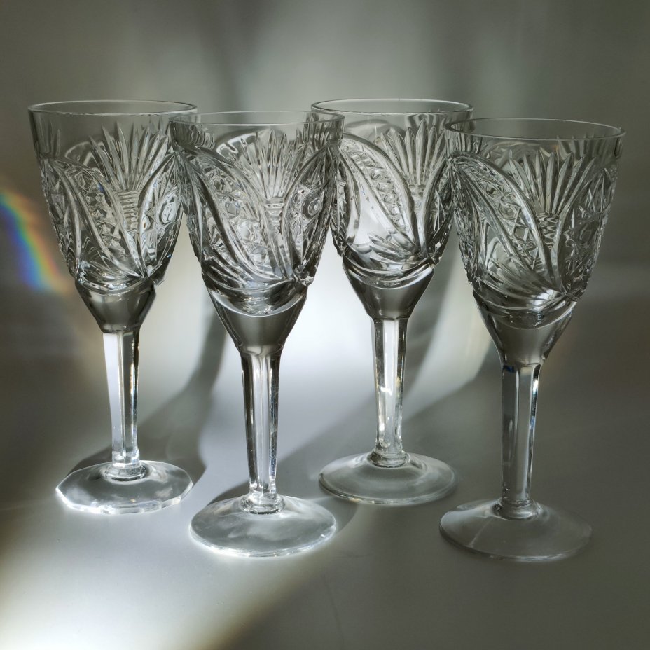 Набор из 4-х бокалов с резным геометрическим декором (в подборе), хрусталь, алмазная грань, СССР, 1970-1990 гг.