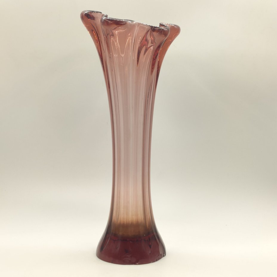 Ваза "Медуза", автор Гусарс А.П., цветное стекло, гутная техника, Ливанский стекольный завод, СССР, 1980-1990 гг.