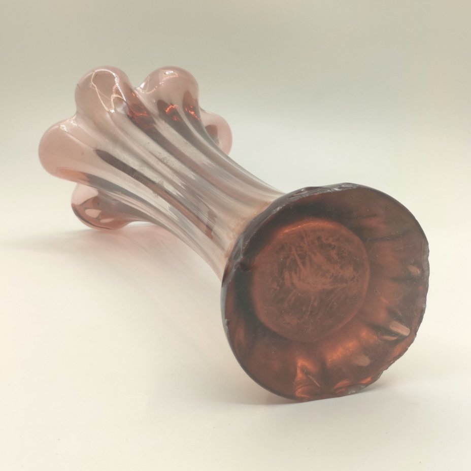 Ваза "Медуза", автор Гусарс А.П., цветное стекло, гутная техника, Ливанский стекольный завод, СССР, 1980-1990 гг.