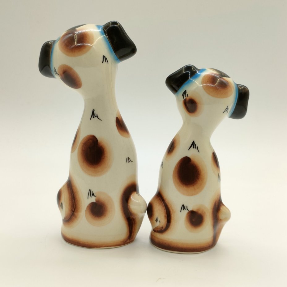 Статуэтки "Парочка собак", Гжель, фарфор, роспись, Российская Федерация, 2010-2020 гг.