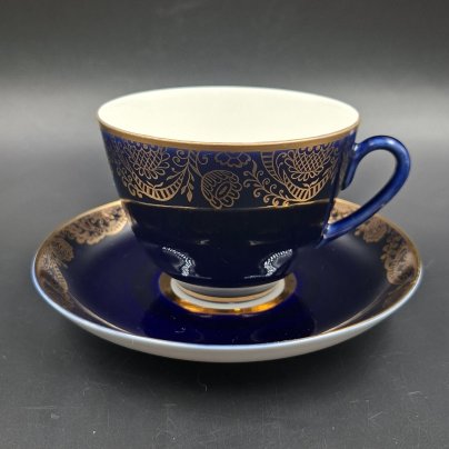 Пара чайная с ажурным орнаментальным декором, фарфор, крытье кобальтом, золочение, Ленинградский фарфоровый завод (ЛФЗ), СССР, 1960-1970 гг.