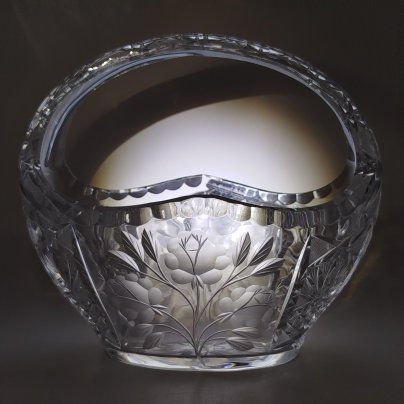 Ваза в форме корзины, украшенная цветочным декором, хрусталь, алмазная грань, матирование, Европа, 1970-1990 гг.