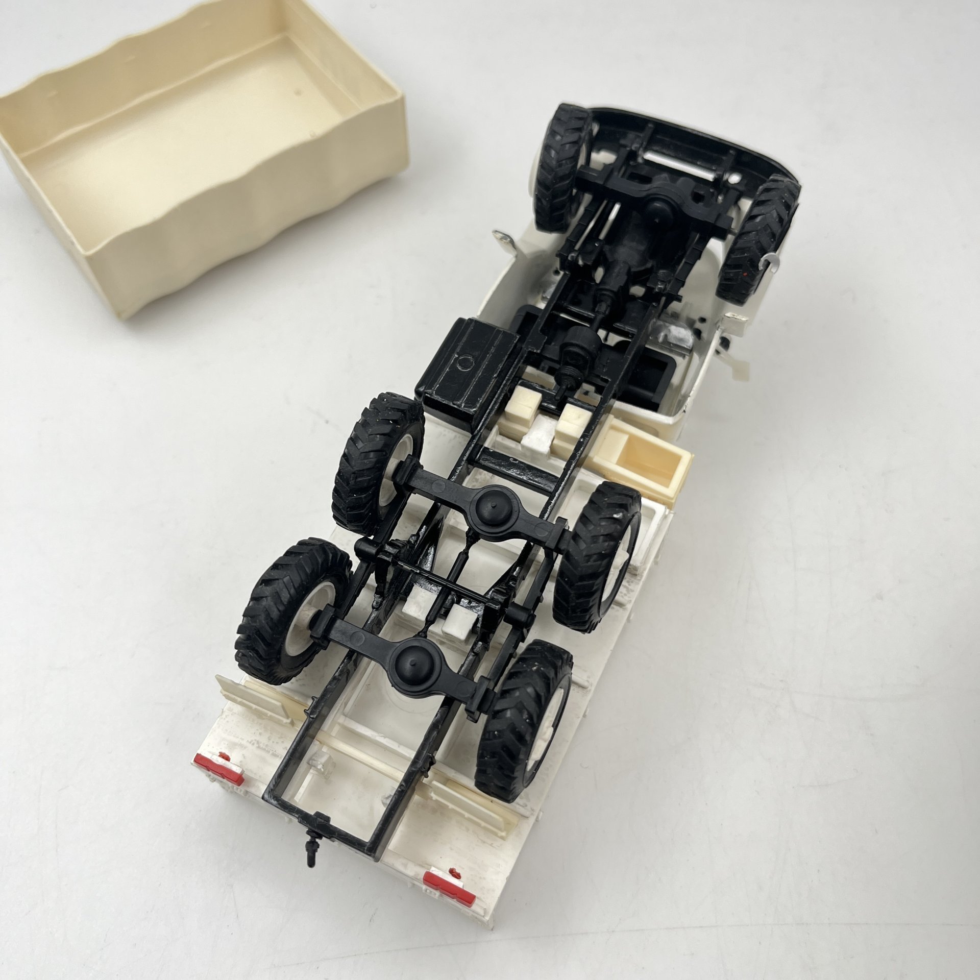 Модель автомобиля "ЗИЛ-131Н", авторская версия, металл, пластмасса, Россия, 1980-2000 гг.