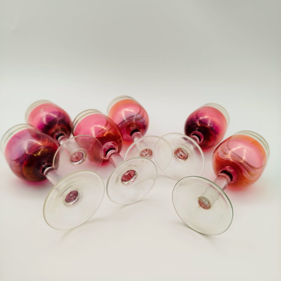 Набор из 6-ти рюмок малинового оттенка