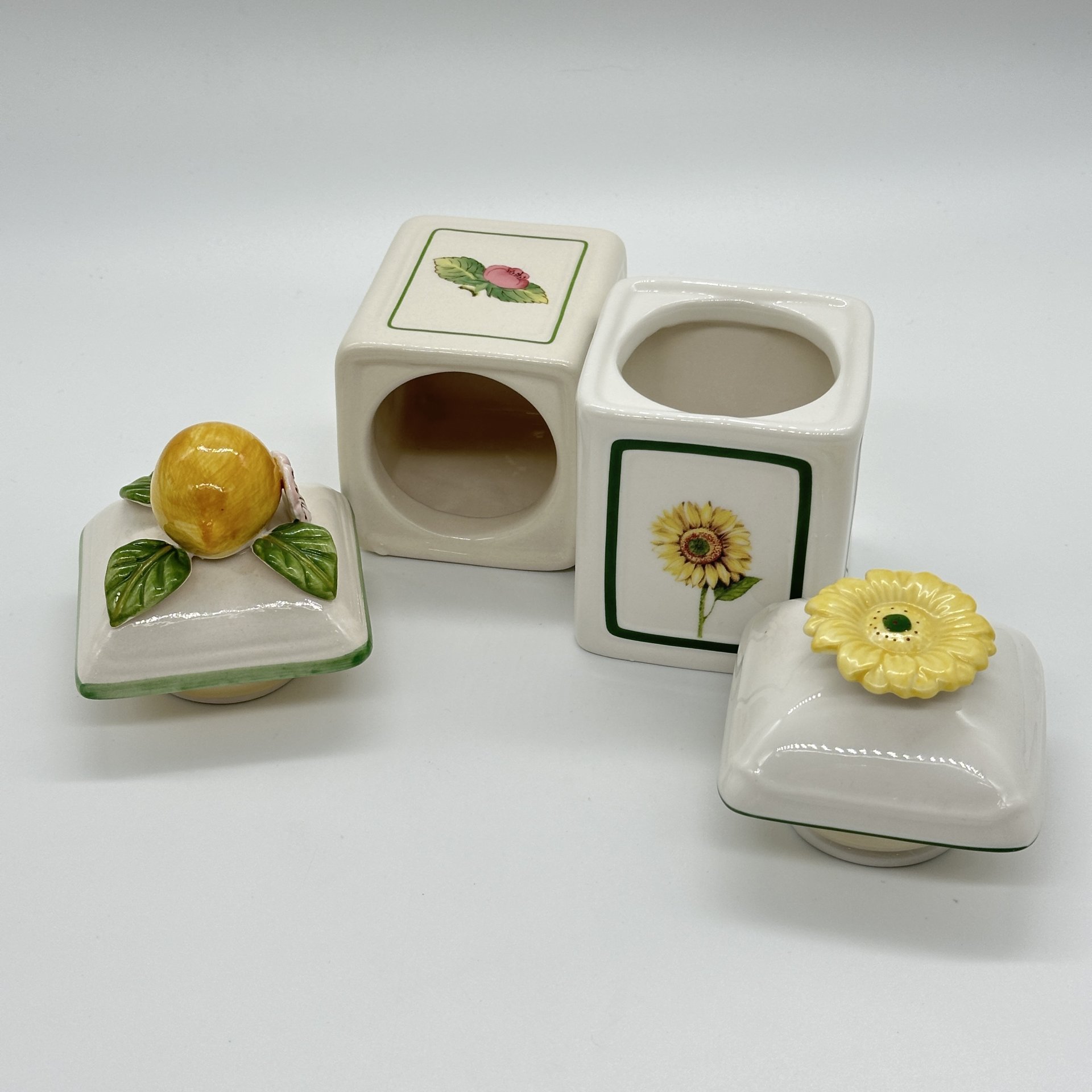 Пара банок для сыпучих продуктов (чай/сахар) из серии "French garden charm", украшенных цветами и фруктами, Villeroy & Boch