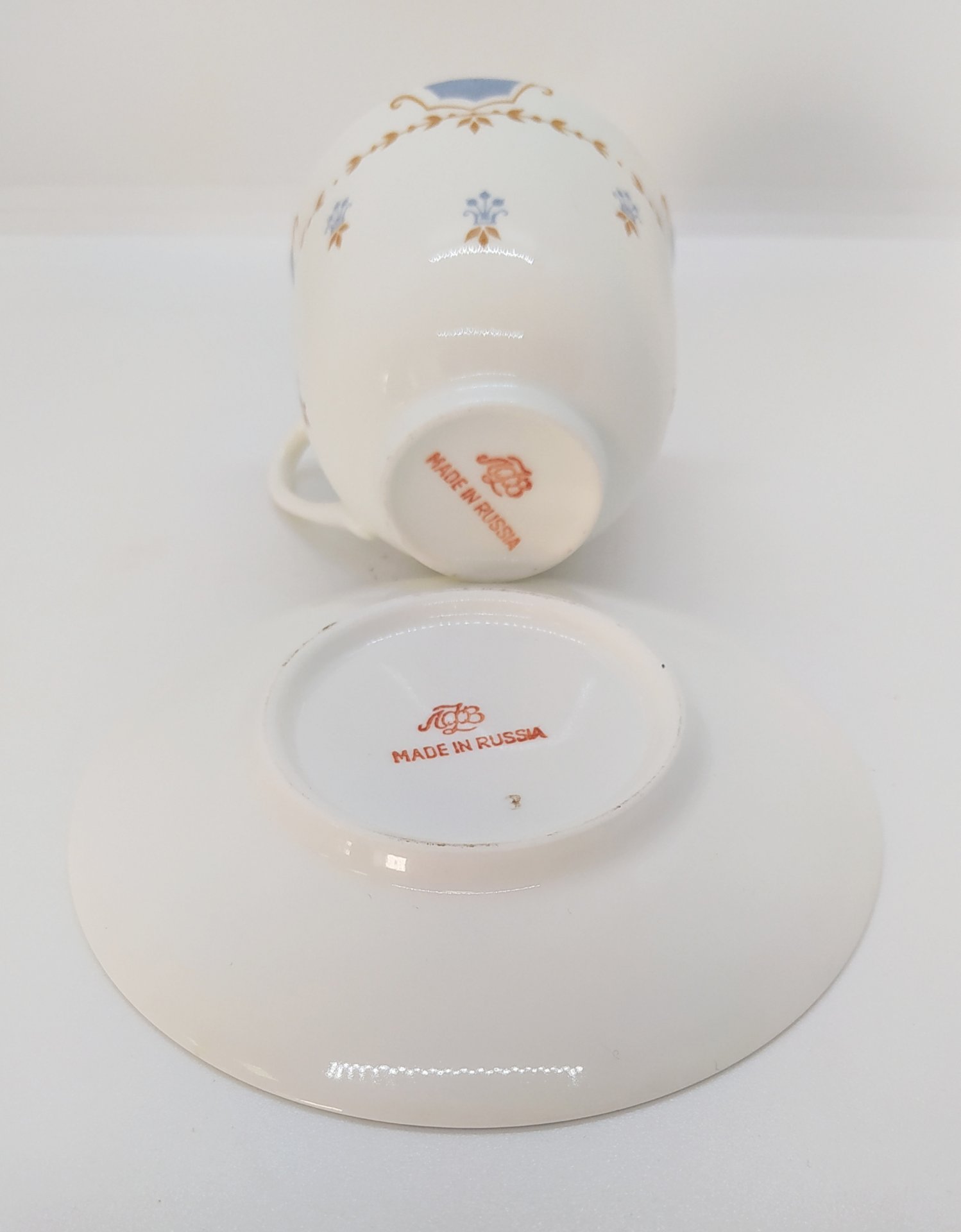Пара кофейная с нежным декором (форма "Ландыш"), Ленинградский фарфоровый завод (ЛФЗ)