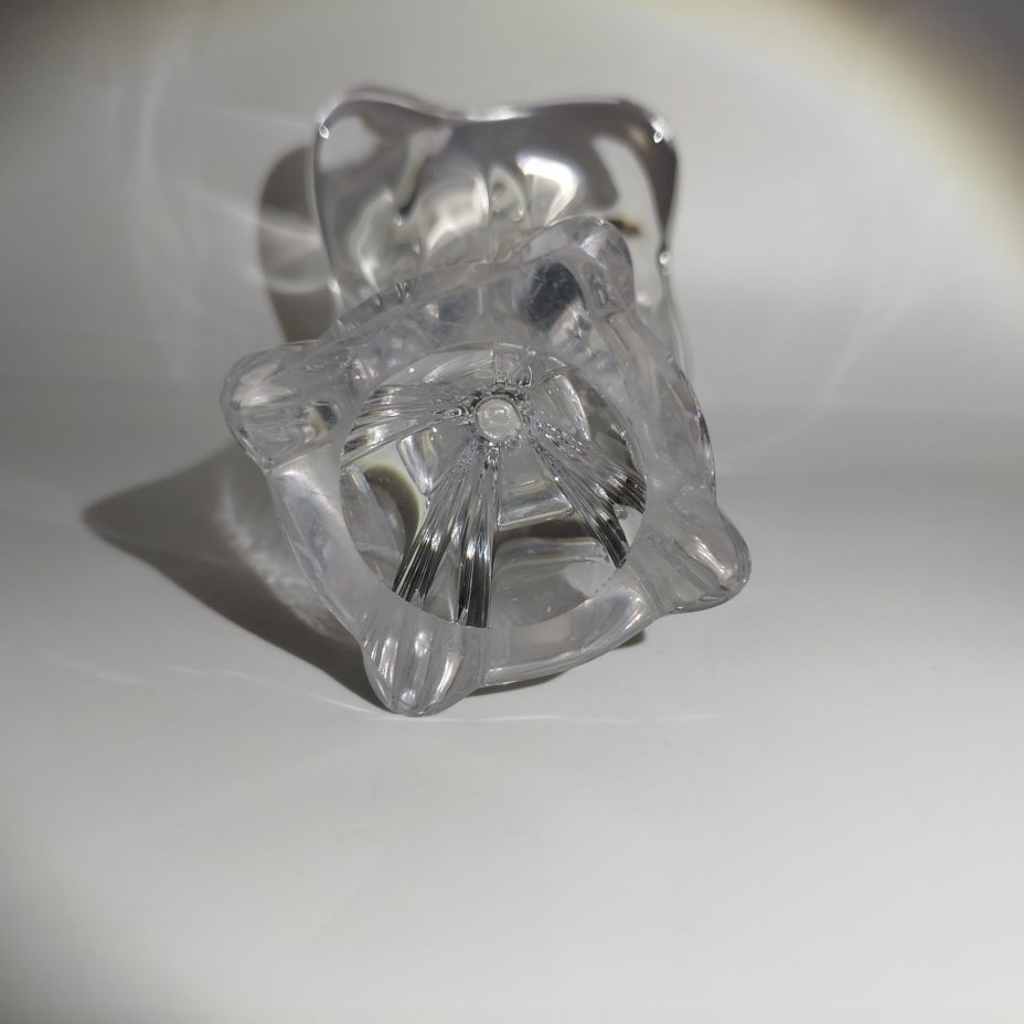 Ваза лаконичной формы, стекло, гутная техника, налепы, Ливанский стекольный завод, Латвия, 1960-1980 гг.