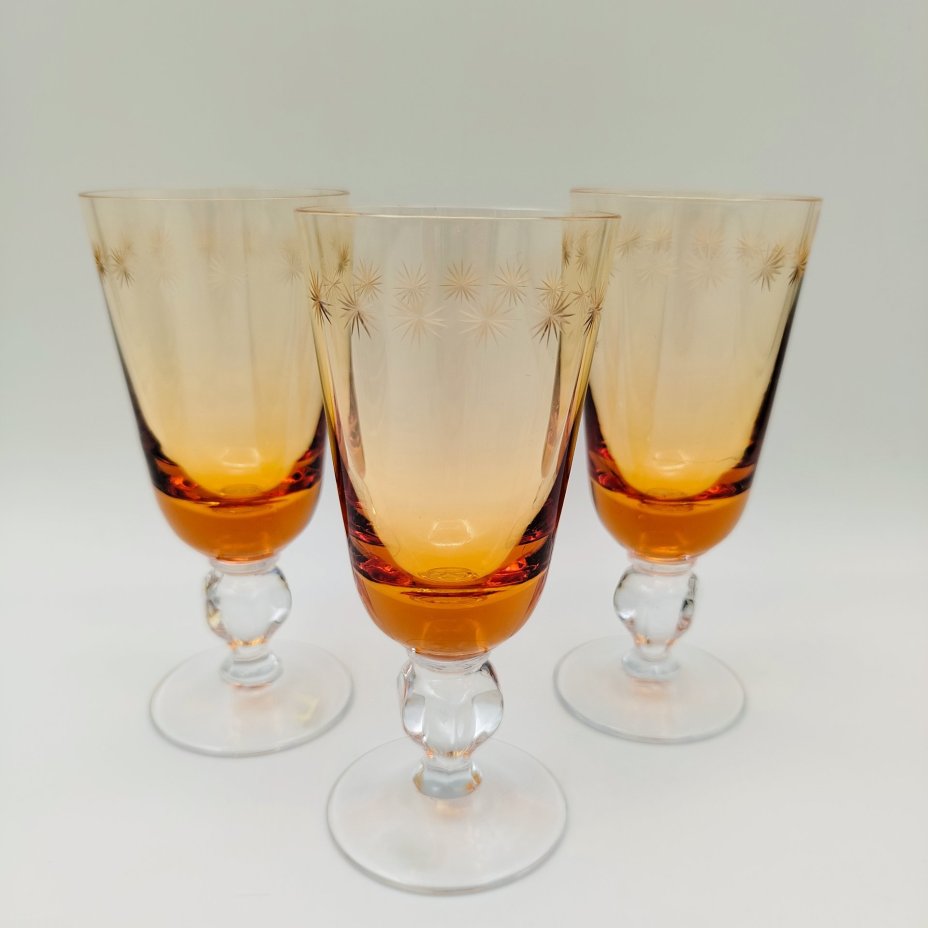 Набор из трех фужеров "Золотая свадьба" янтарного цвета на массивных ножках