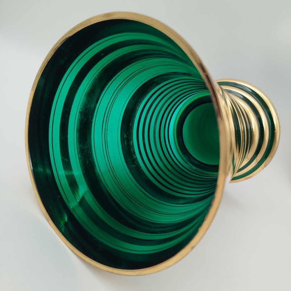 Ваза для цветов зеленого оттенка в стиле Art Deco, цветное стекло, золочение, Западная Европа, 1930-1960 гг.