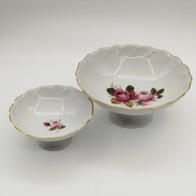 Набор из двух вазочек для подачи десерта с декором в виде роз