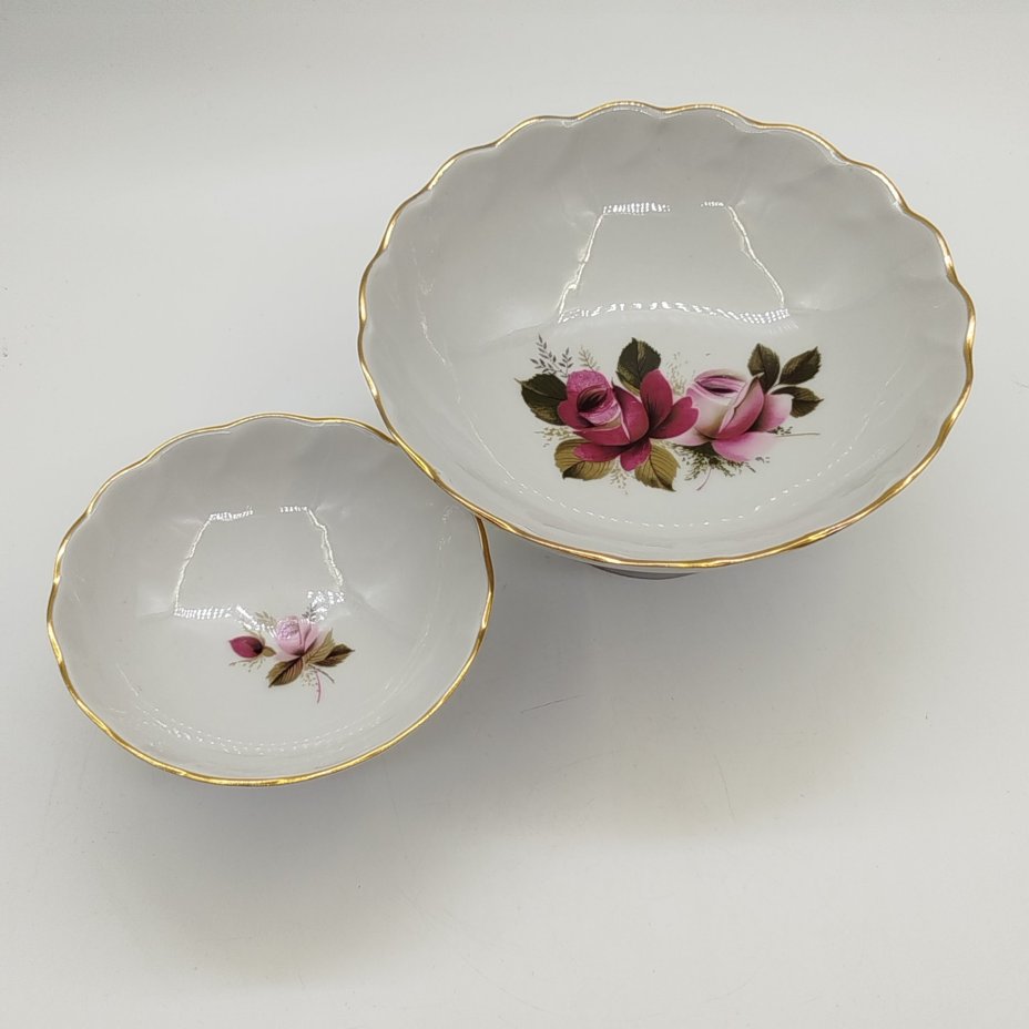 Набор из двух вазочек для подачи десерта с декором в виде роз