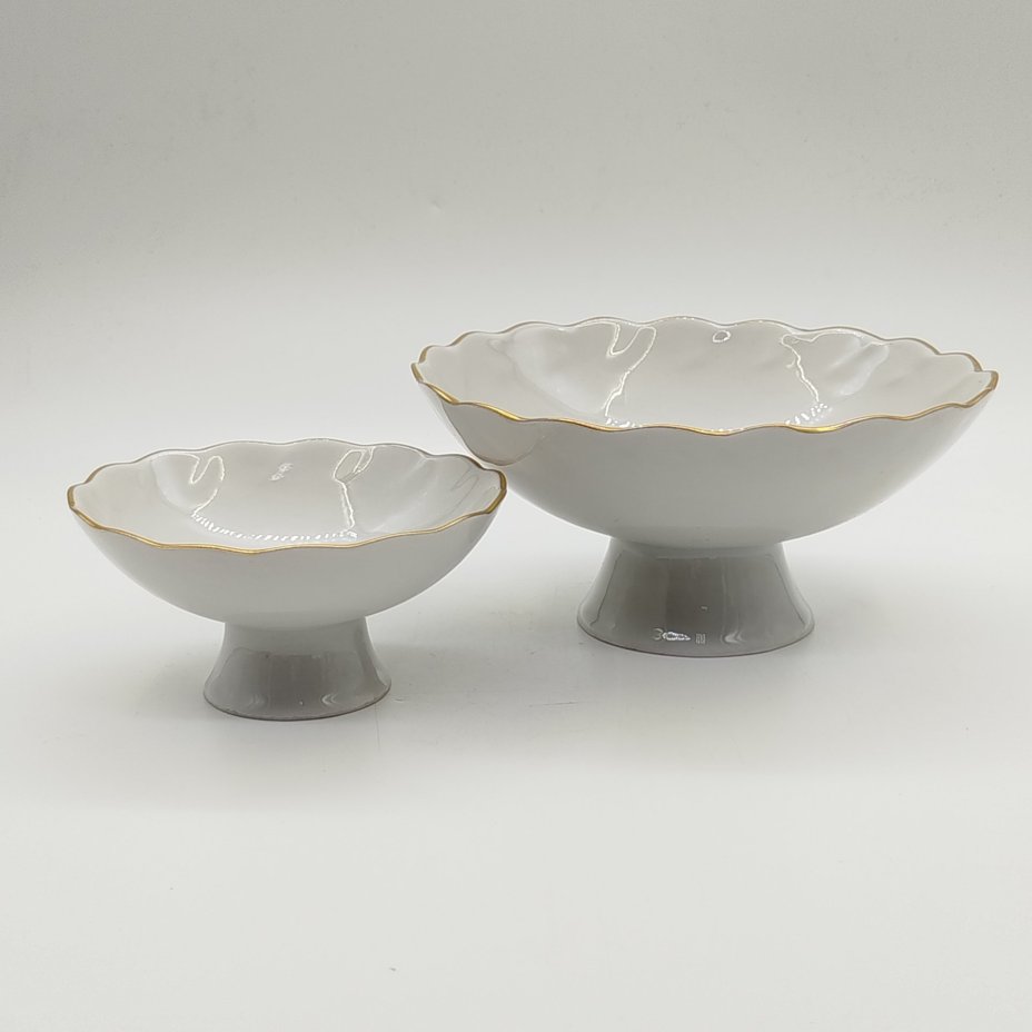 Набор из двух вазочек для подачи десерта с декором в виде роз