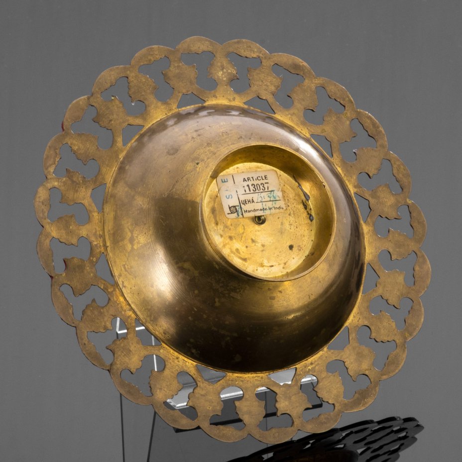 Вазочка (орешница) с растительным декором и ажурным бортом