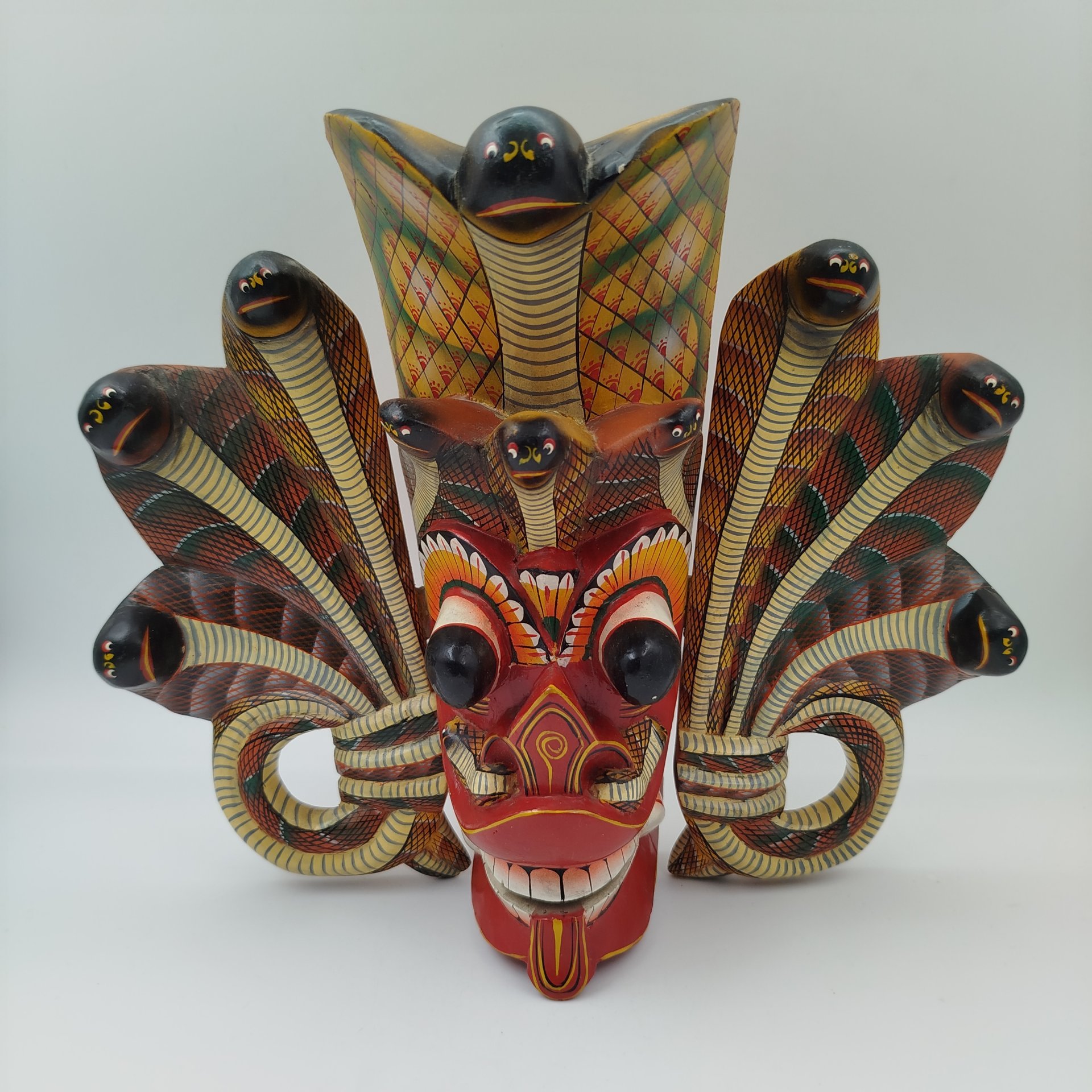 Маска сувенирная "Нага Ракша" (Маска демона Кобр), дерево, резьба, роспись, Шри-Ланка, 1980-2000 гг.