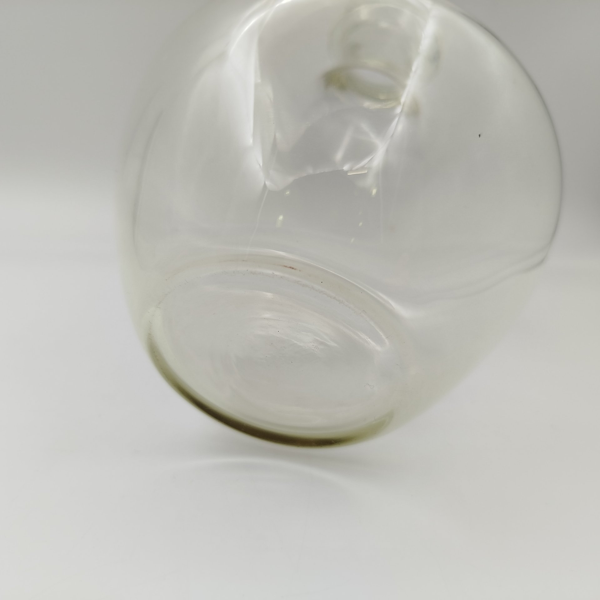 Графин (штоф) желтого оттенка, стекло, СССР, 1970-1990 гг.