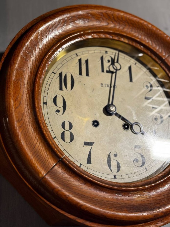Часы "Шайба", фирма W. Gabus (В. Габю), для рынка Российской империи (с ключом)