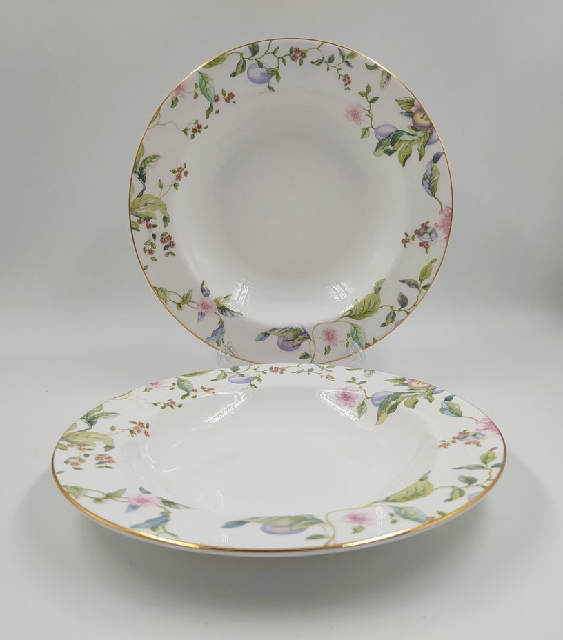 Пара суповых тарелок из серии "Sweet plum", Wedgwood