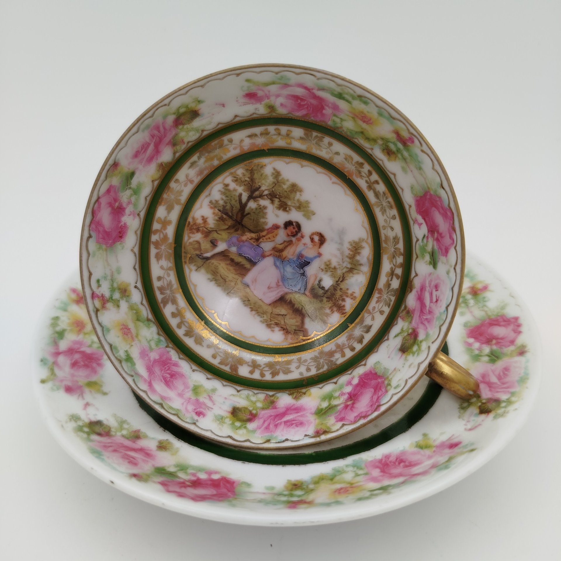 Пара кофейная, украшенная галантной сценой, B. BLOCH & Co. - EICHWALD