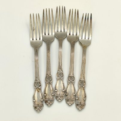 Набор десертных вилок "Серебряная роза" на 5 персон, мНЦ (медь-никель-цинк), Кольчугинский завод цветных металлов, СССР, 1962-1991 гг.