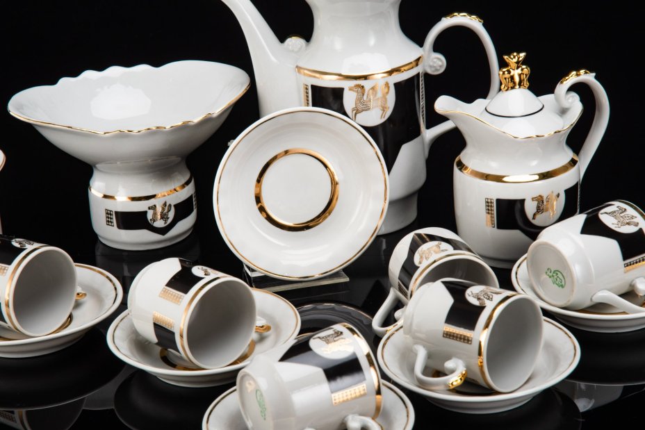 Сервиз кофейный "Пегас" на 6 персон (16 предметов), фарфор, крытье, деколь, золочение, Сумский фарфоровый завод, СССР, 1974-1991 гг.