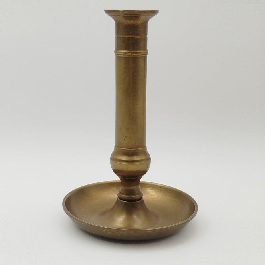 Подсвечник с подъемным механизмом