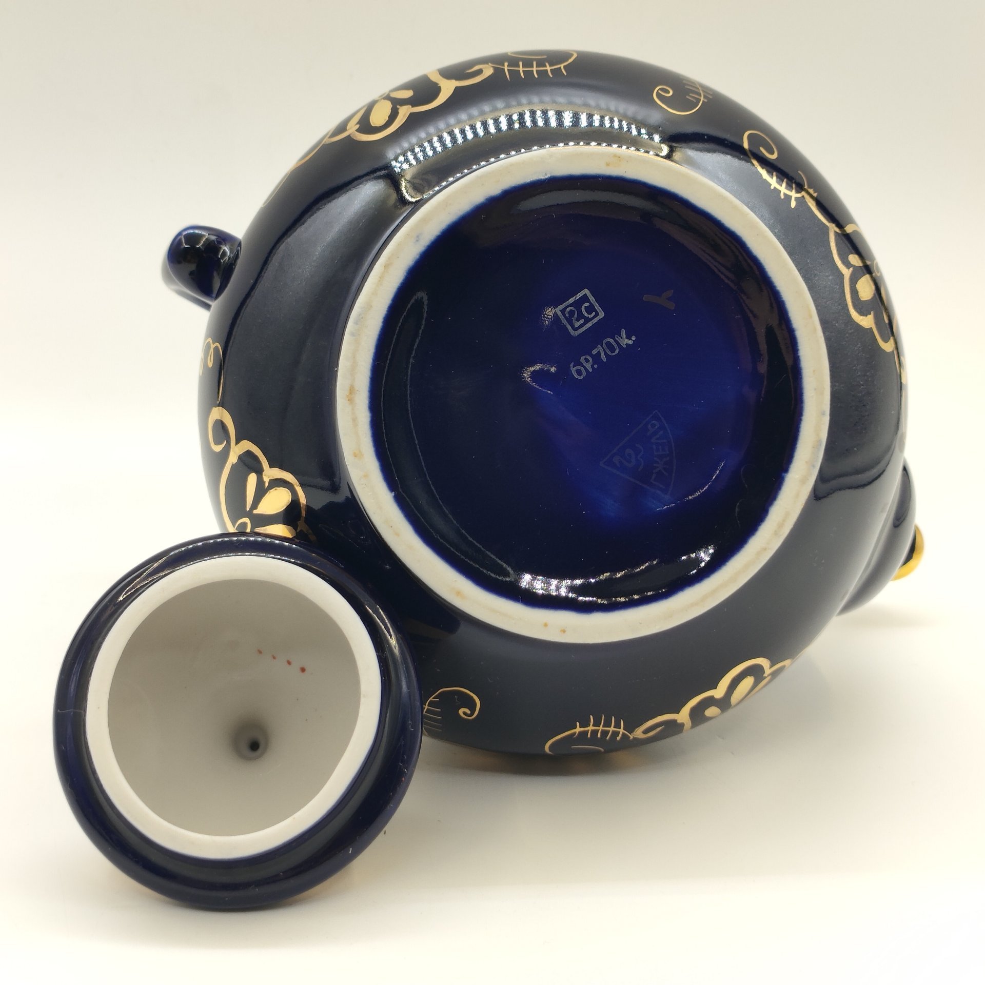 Чайник заварочный с расписным растительным декором, фарфор, кобальт, золочение, роспись, Объединение «Гжель», СССР, 1972-1985 гг.