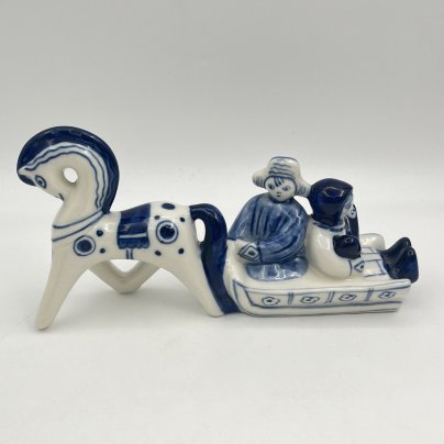 Статуэтка "В санях" ("Семья"), автор Людмила Павловна Азарова
