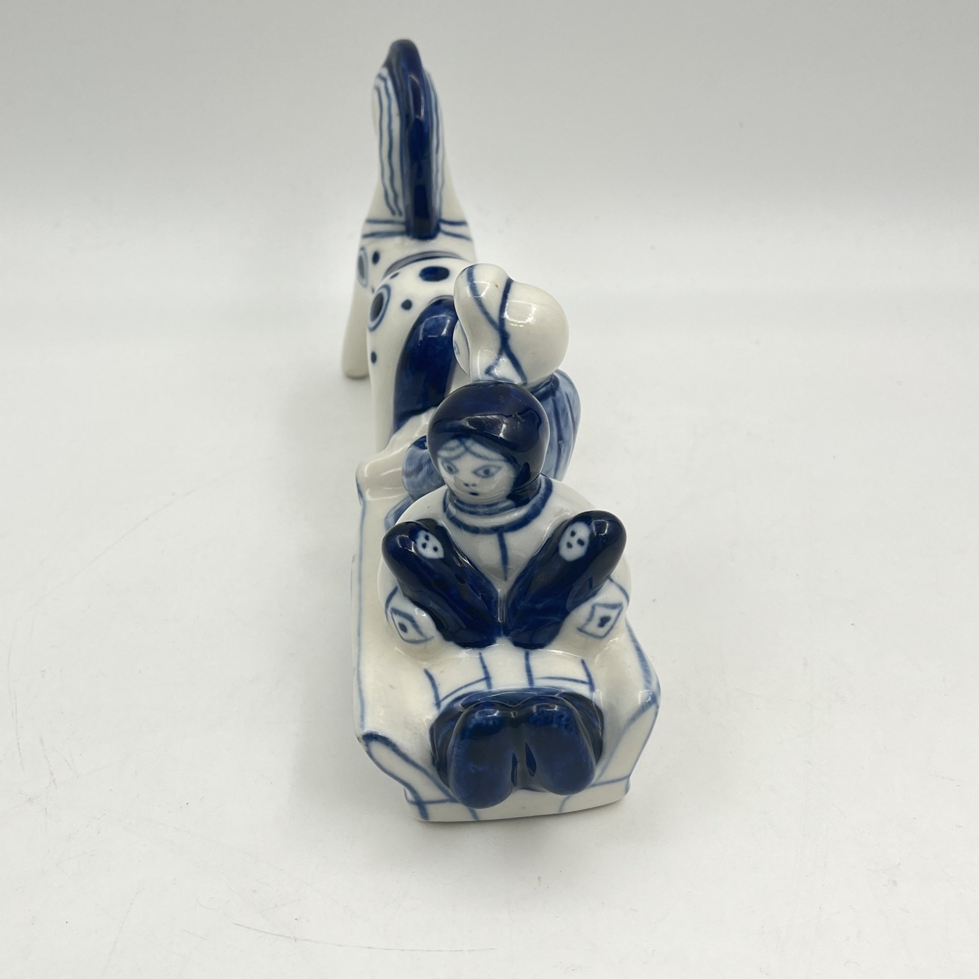 Статуэтка "В санях" ("Семья"), автор Людмила Павловна Азарова