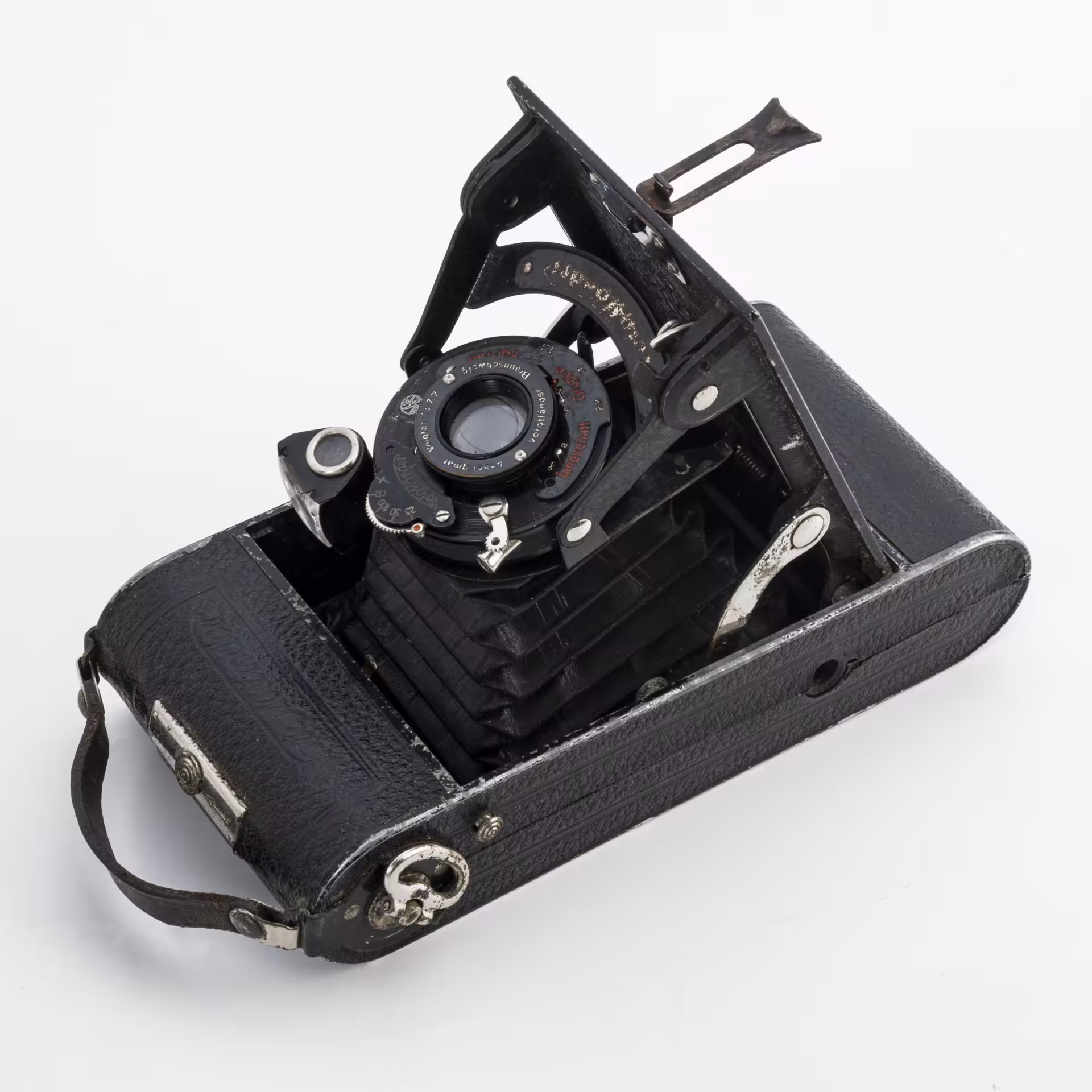 Фотоаппарат винтажный "Voigtlander-Braunschweig" (Фохтлендер) с объективом Anastigmat Voigtar 1:7.7  F=7.5 cm