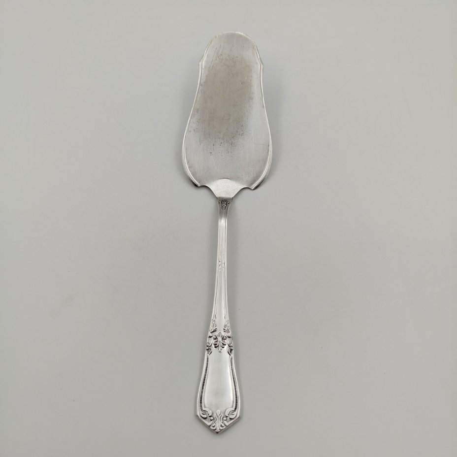 Лопатка для торта с растительным декором, мНЦ (медь-никель-цинк), Киевский завод столовых приборов и посуды им. Дзержинского (ЗiД, ЗиД), СССР, 1960-1980 гг., Киевский завод столовых приборов и посуды им. Дзержинского (ЗiД