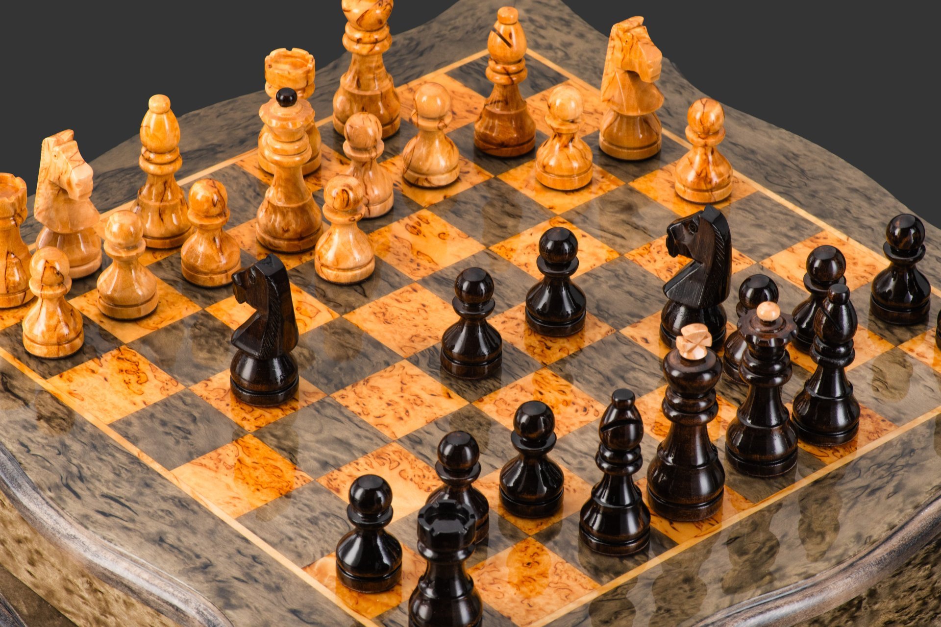 Шахматы, дерево, карельская береза, шлифовка, паркетри, морение, Российская Федерация, 2025 г.