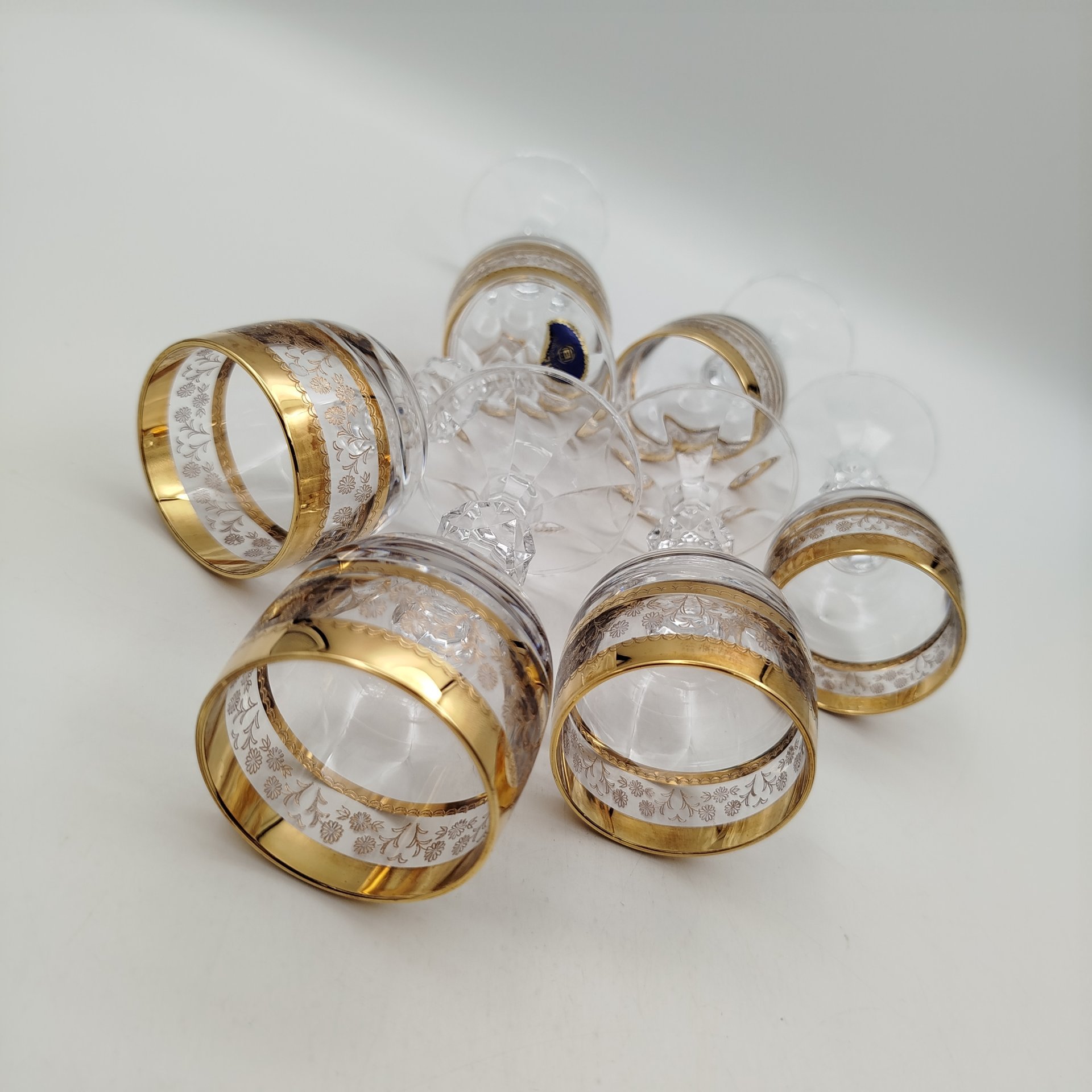 Набор из 6-ти рюмок с растительным декором, стекло, золочение, Bohemia Crystal (Bohemia Glass), Чехия, 1990-2010 гг., Bohemia Crystal (Bohemia Glass)