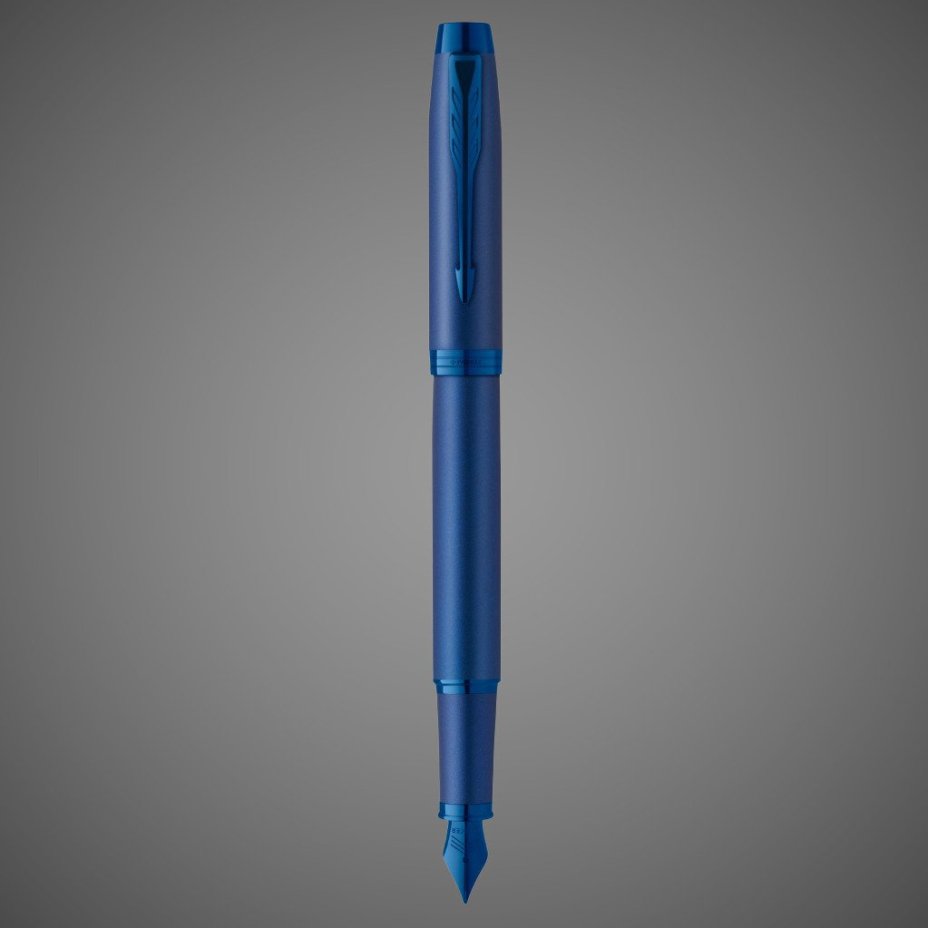 Перьевая ручка Parker IM Monochrome Blue, перо:F, цвет чернил: blue, в подарочной упаковке., Лаки и смолы: лак, латунь