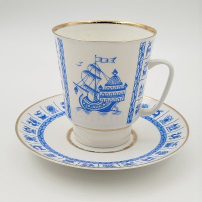 Пара кофейная "Каравелла", фарфор, деколь, золочение, Ленинградский фарфоровый завод (ЛФЗ), СССР, 1970-1992 гг.